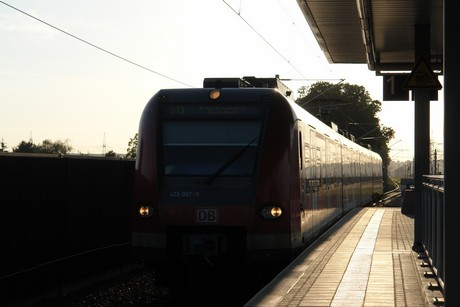 bahnhof-loevenich