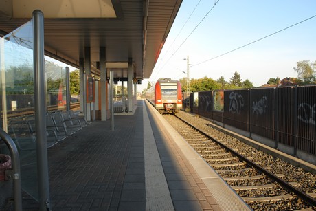 bahnhof-loevenich
