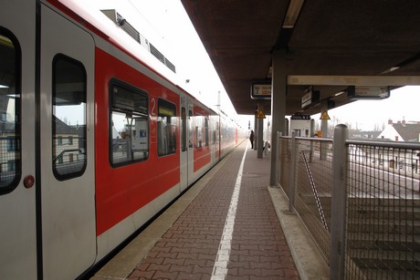 bahnhof-nippes