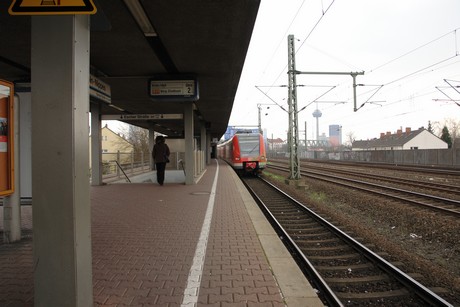 bahnhof-nippes