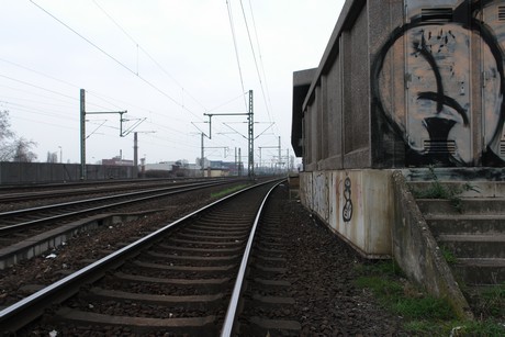 bahnhof-nippes