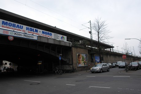 bahnhof-nippes