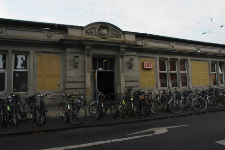 bahnhof-koeln-west
