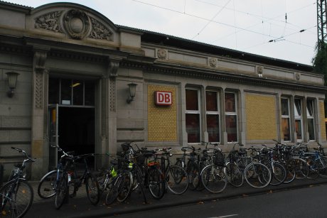 bahnhof-koeln-west