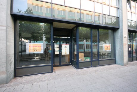 4-akt