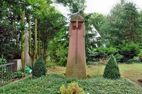 friedhof-loevenich