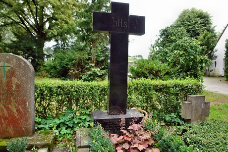 friedhof-loevenich