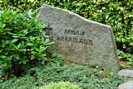 friedhof-loevenich