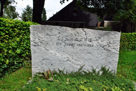 friedhof-loevenich