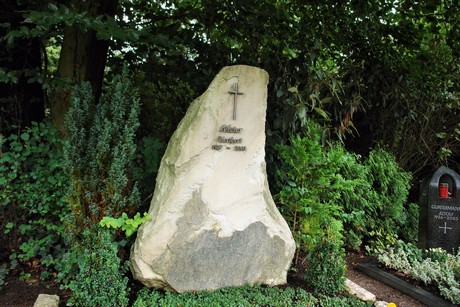 friedhof-loevenich