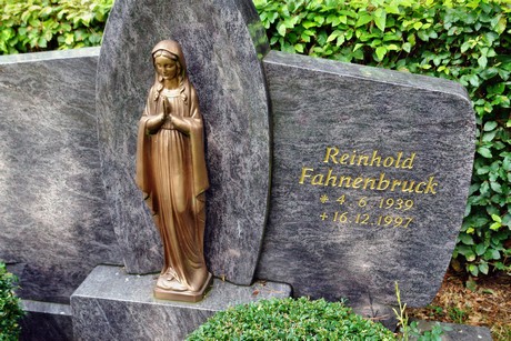 friedhof-loevenich