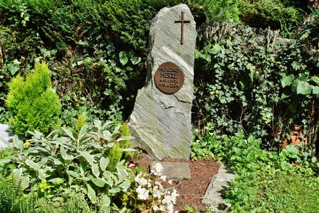 friedhof-suerth