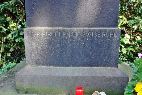friedhof-suerth