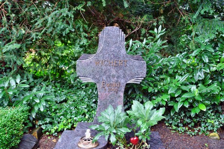 friedhof-suerth