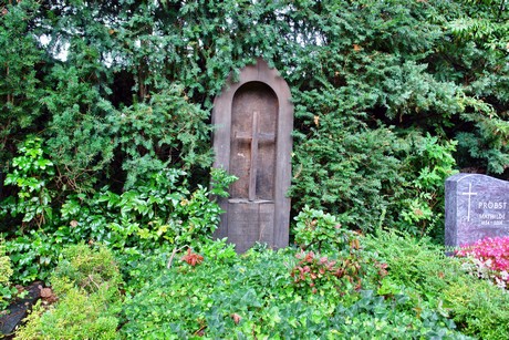 friedhof-suerth