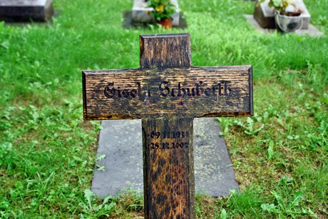 friedhof-suerth