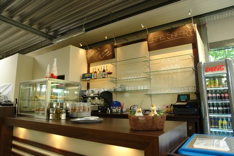 cafe-safari