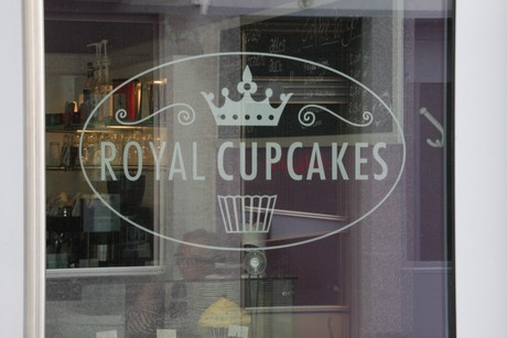 royal-cupcakes