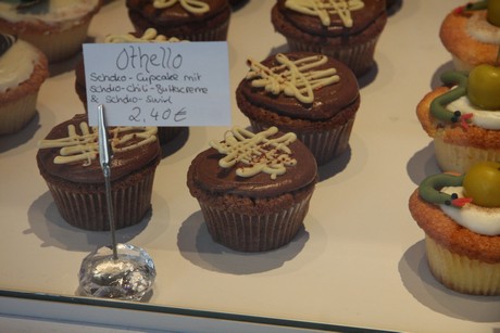 royal-cupcakes