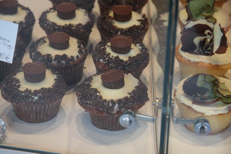 royal-cupcakes