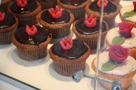 royal-cupcakes