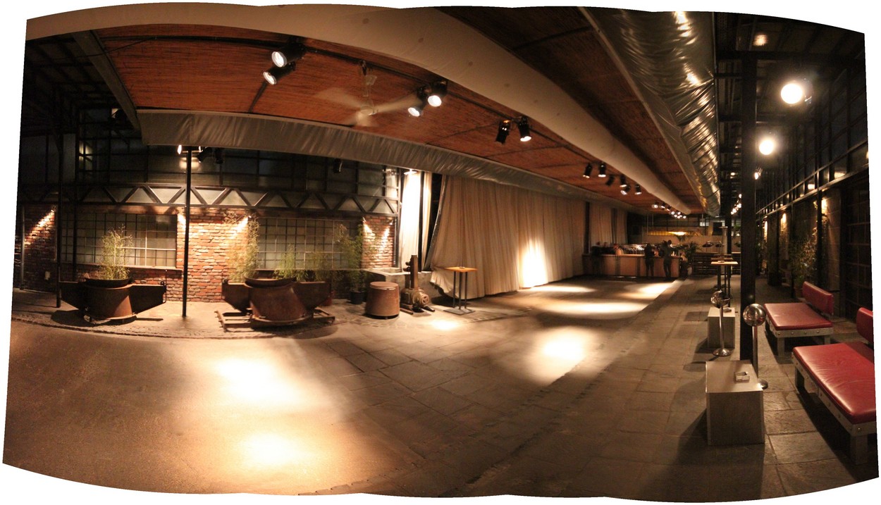 DIE HALLE Tor 2