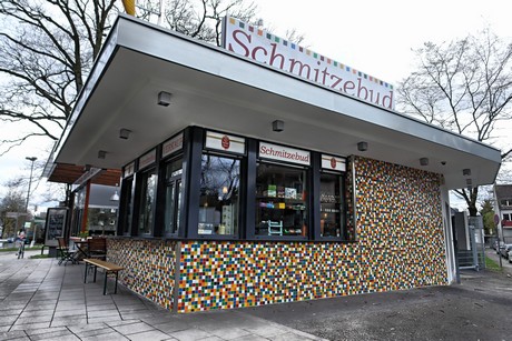 schmitzebud