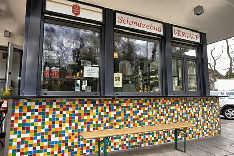 schmitzebud