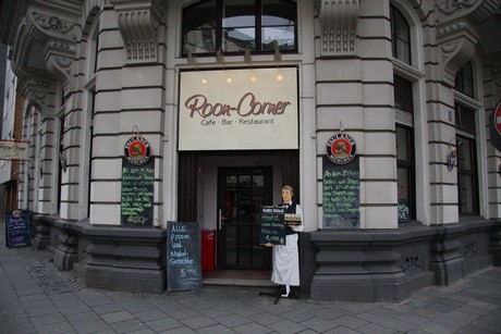 roon-corner