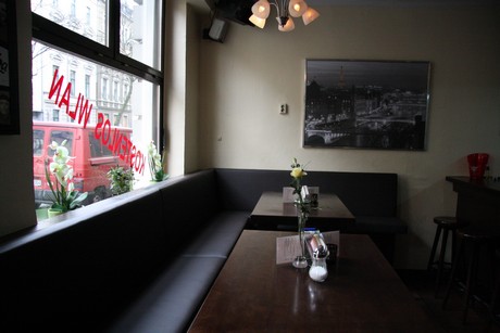 roon-corner