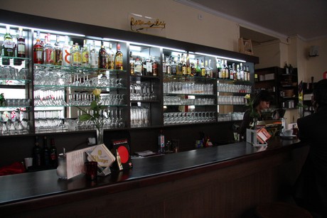 roon-corner