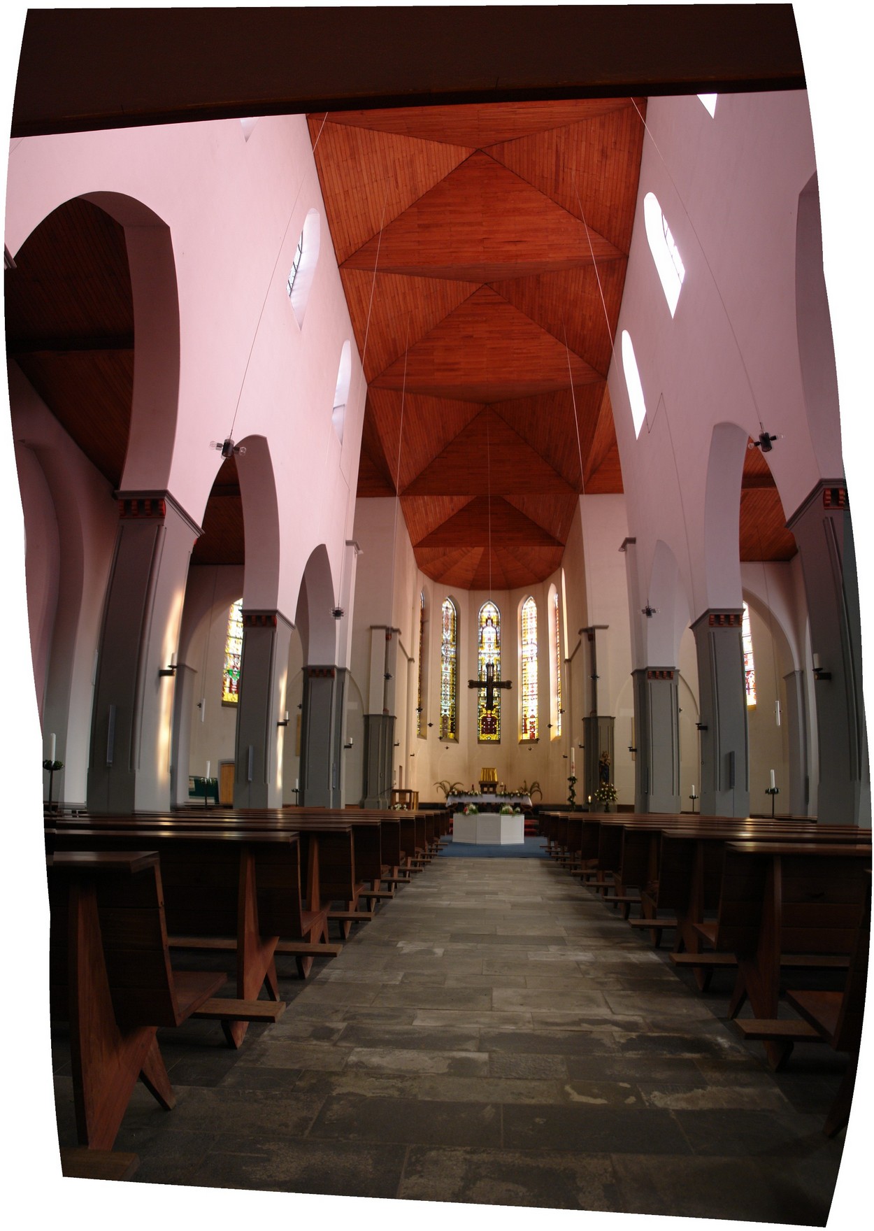 St. Marien in Nippes - Baudriplatz 