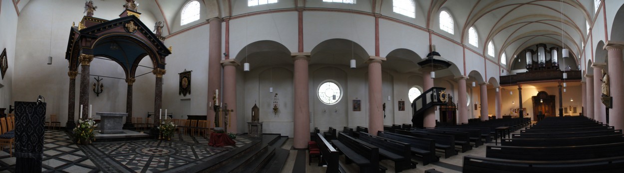 St. Remigius im April 2012 