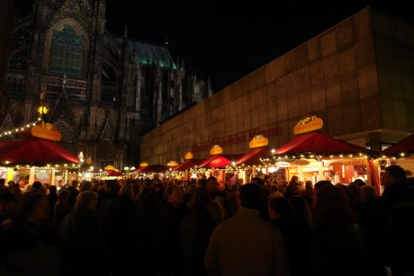 weihnachtsmarkt-dom