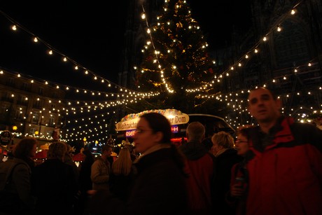 weihnachtsmarkt-dom