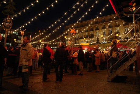 weihnachtsmarkt-dom