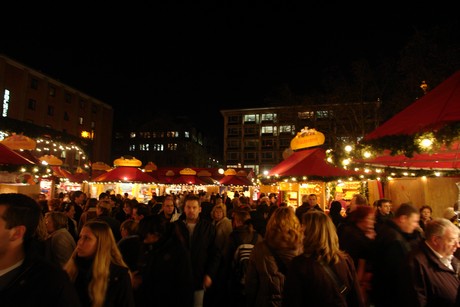weihnachtsmarkt-dom