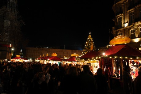 weihnachtsmarkt-dom