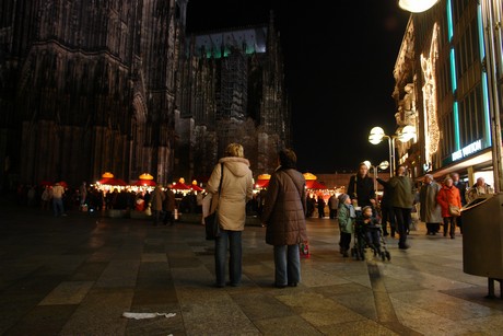 weihnachtsmarkt-dom