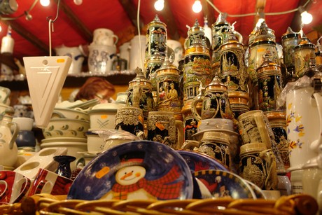 weihnachtsmarkt-neumarkt