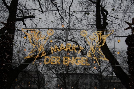 weihnachtsmarkt-neumarkt