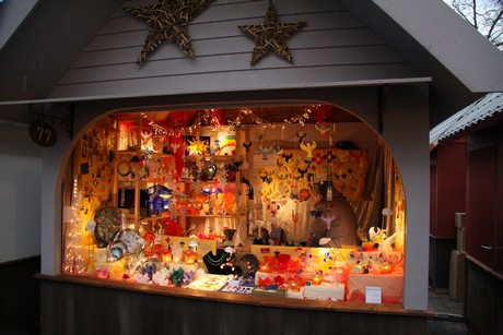 weihnachtsmarkt-neumarkt