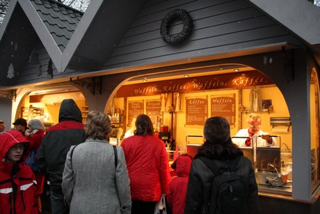 weihnachtsmarkt-neumarkt
