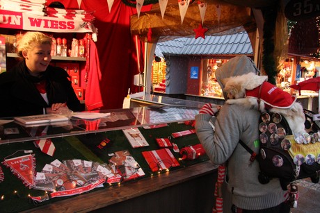 weihnachtsmarkt-neumarkt