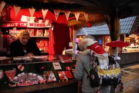 weihnachtsmarkt-neumarkt