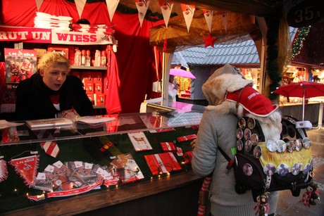 weihnachtsmarkt-neumarkt