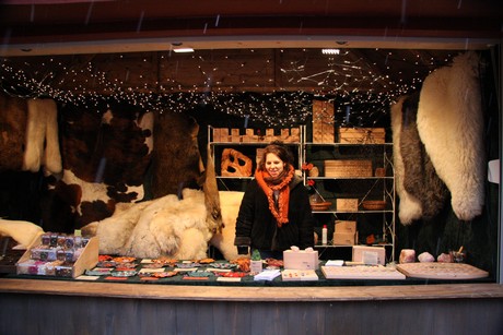 weihnachtsmarkt-neumarkt