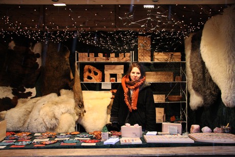 weihnachtsmarkt-neumarkt