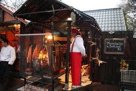 weihnachtsmarkt-neumarkt