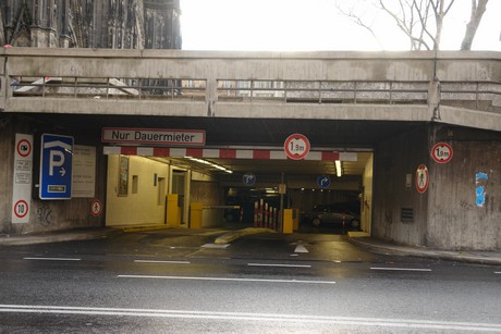 parkhaus-am-dom
